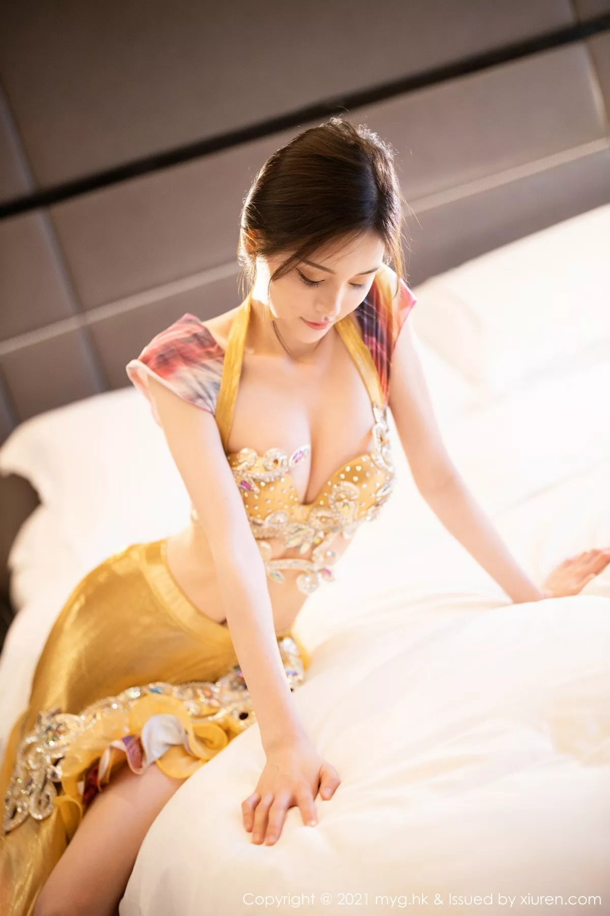 秀人集.com_[MyGirl美媛馆]Vol.549_模特小夕juju江浙沪旅拍性感泰式服饰秀完美身材迷人诱惑写真49P